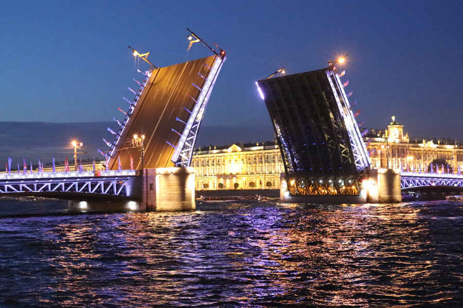 Город на Неве всегда рад приветствовать гостей Город на Неве всегда рад приветствовать гостей