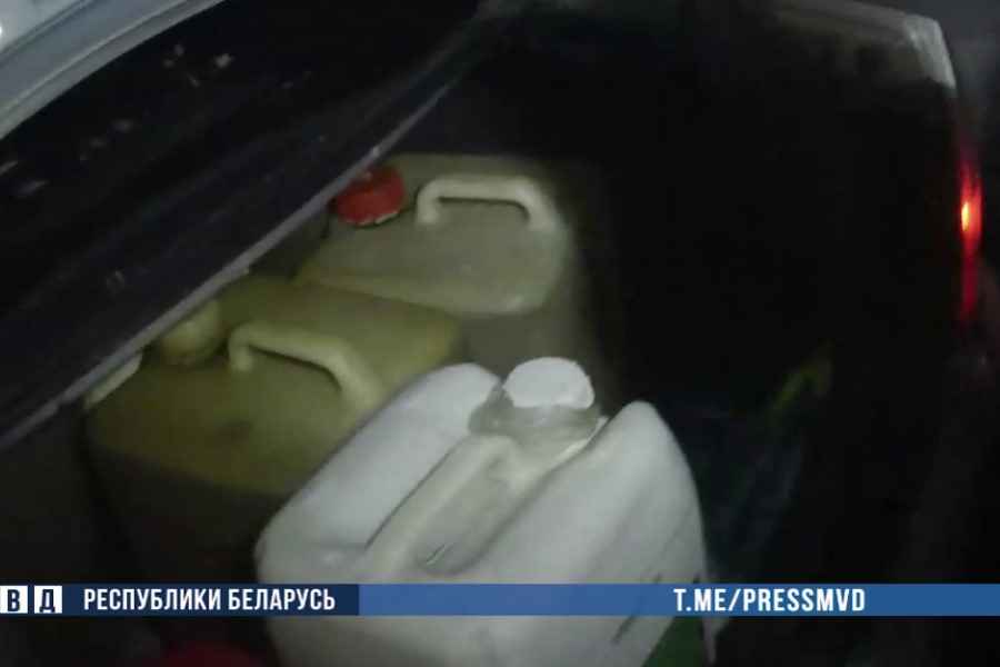 В Молодечно за взятку задержан водитель 111-3