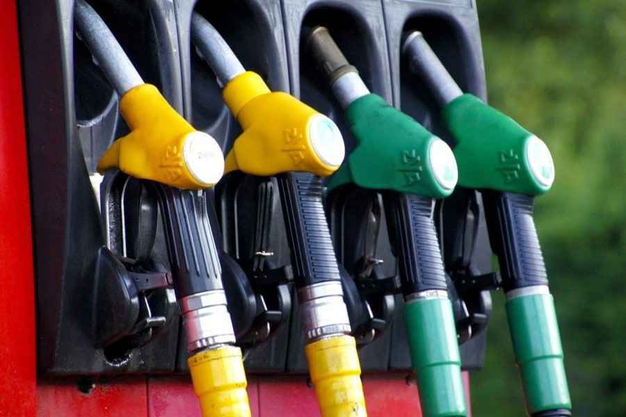fuel-1596622_1280-900x598-1