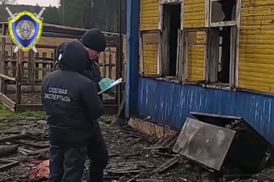 В Столбцовском районе на пожаре погибли три человека s1