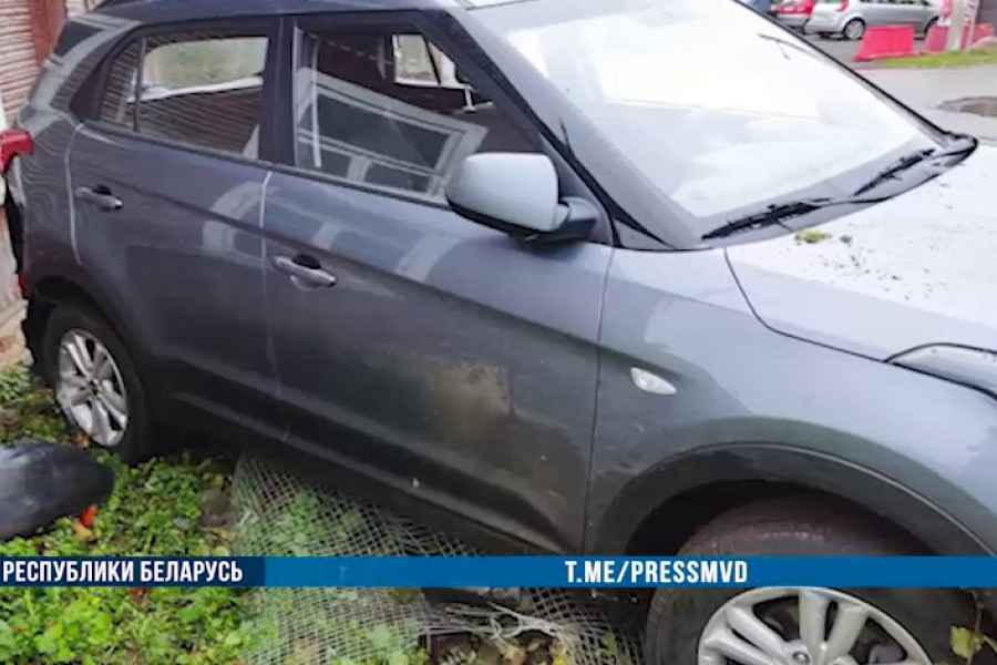 В поселке Илья Вилейского района наркокурьера задерживали со стрельбой xxxz