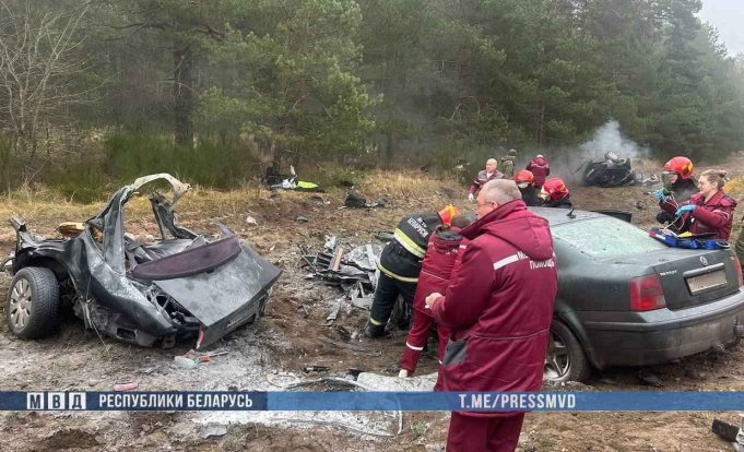 На Гродненщине в аварии погибли четыре человека На Гродненщине в аварии погибли четыре человека