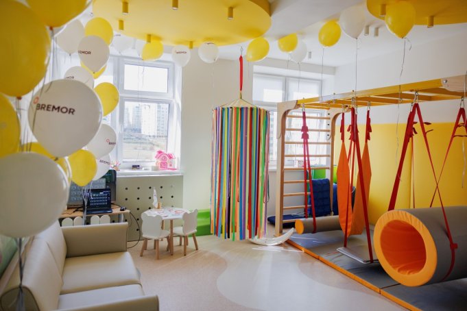 В минской поликлинике открыли современную сенсорную игровую для детей