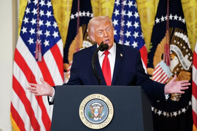 Трамп временно приостановил "Проект Свобода" в Ормузском проливе Трамп временно приостановил "Проект Свобода" в Ормузском проливе