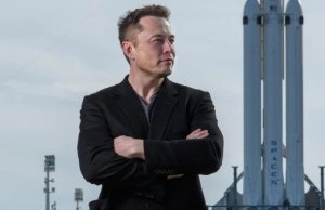 Илон Маск стал первым в мире триллионером благодаря IPO SpaceX Илон Маск стал первым в мире триллионером благодаря IPO SpaceX
