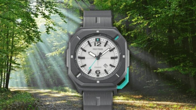 Casio представила компактные часы Pro Trek с фосфоресцирующим циферблатом и карабином