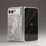 Caviar показала складной iPhone Ultra в серебре почти за 19 тысяч долларов Caviar показала складной iPhone Ultra в серебре почти за 19 тысяч долларов