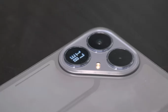 Обзор TECNO POVA 8 5G: смартфон с батареей на 8000 мАч и необычным матричным дисплеем Обзор TECNO POVA 8 5G: смартфон с батареей на 8000 мАч и необычным матричным дисплеем