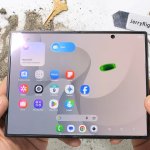 Samsung Galaxy Z Fold8 испытали песком и изгибом, выдержал ли складной флагман? Samsung Galaxy Z Fold8 испытали песком и изгибом: выдержал ли складной флагман?