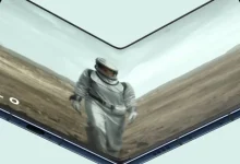 У iPhone Duo не видно складки, но зона над шарниром оказалась мягкой
